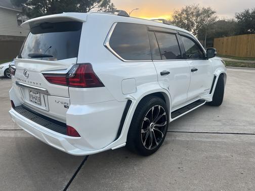 2017 Lexus LX 570 Base