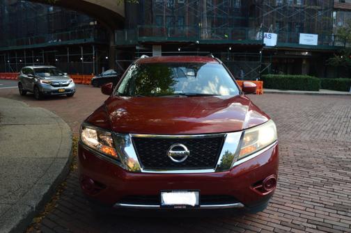 2014 Nissan Pathfinder SV