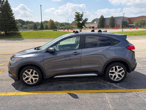 Gray 2019 Honda HR-V EX-L
