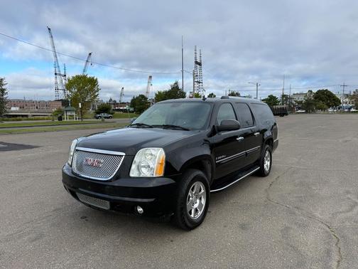 Black 2007 GMC Yukon XL Denali