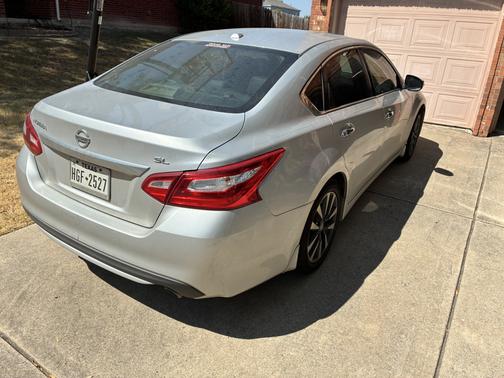 Silver 2016 Nissan Altima 2.5 SL