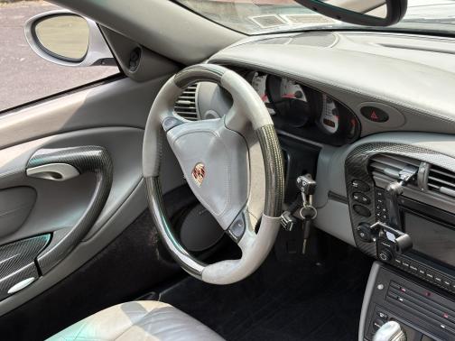 2004 Porsche 911 Carrera