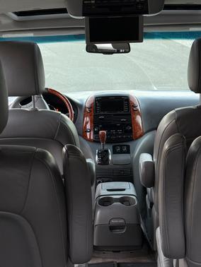 2010 Toyota Sienna XLE Limited