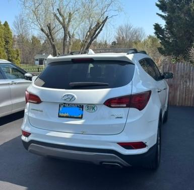 White 2017 Hyundai Santa Fe Sport 2.4L