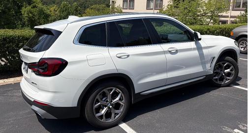 White 2022 BMW X3 xDrive30i