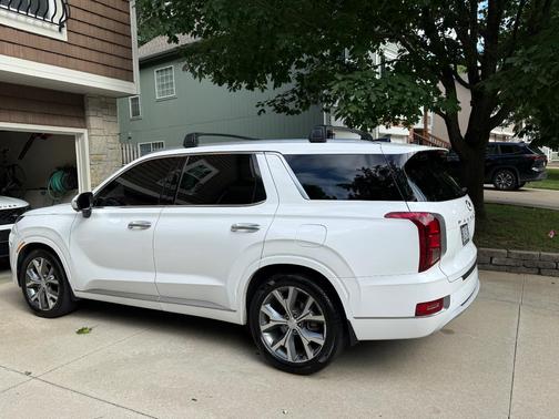 White 2021 Hyundai PALISADE Limited
