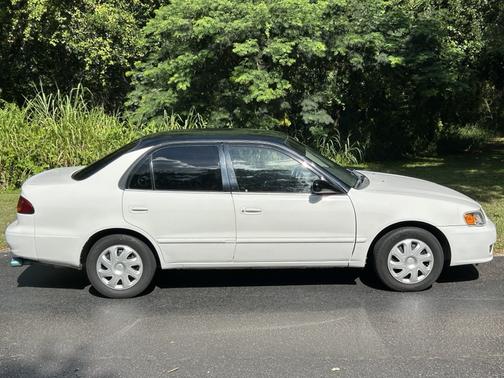 1998 Toyota Corolla LE
