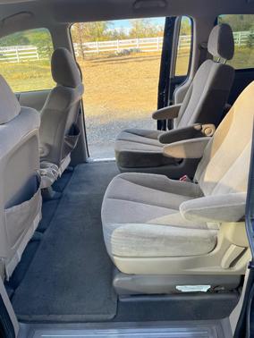 Black 2012 Kia Sedona EX