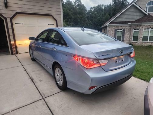 2014 Hyundai SONATA Hybrid Base