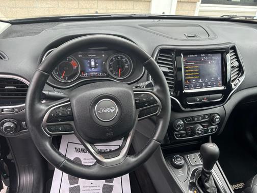 Black 2019 Jeep Cherokee Limited