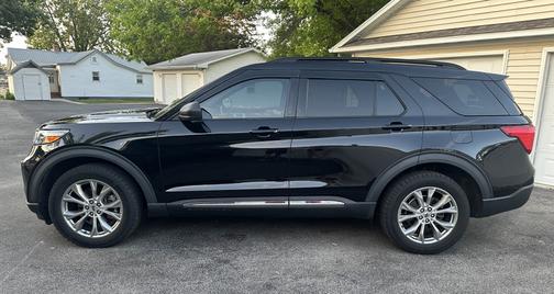 Black 2020 Ford Explorer XLT