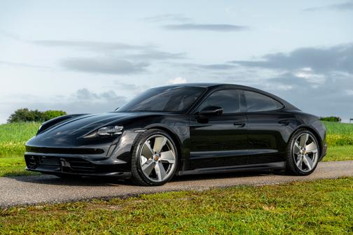 2020 Porsche Taycan Taycan Turbo