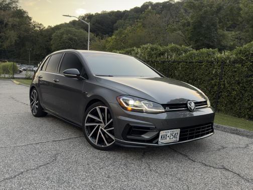 2019 Volkswagen Golf R 4-Door w/DCC & Navigation
