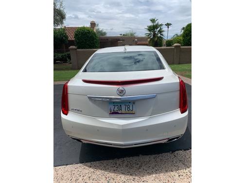 Photo 3 of 8 of 2013 Cadillac XTS Premium