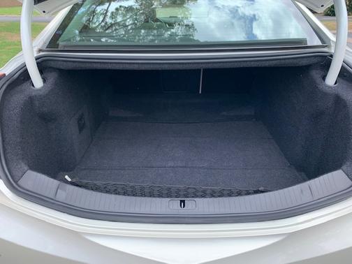 Photo 4 of 8 of 2013 Cadillac XTS Premium