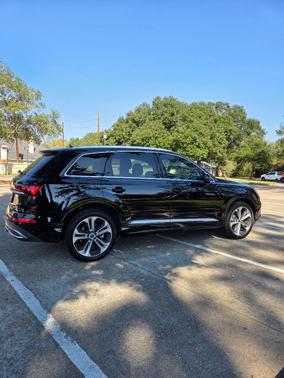 Black 2021 Audi Q7 55 Premium Plus