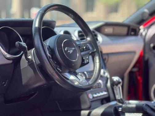 2020 Ford Mustang EcoBoost Premium