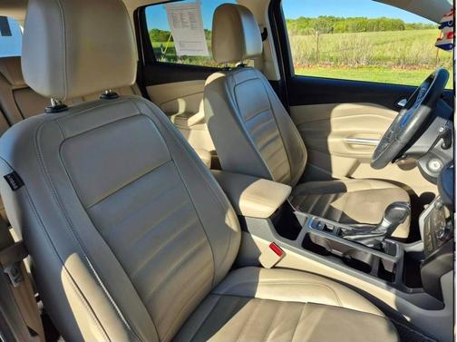 Gold 2017 Ford Escape SE