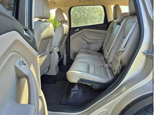 Gold 2017 Ford Escape SE