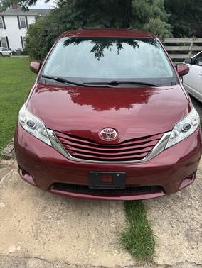 2017 Toyota Sienna LE