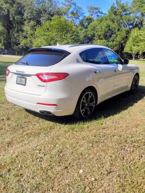 2017 Maserati Levante Base
