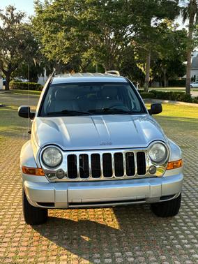 Silver 2006 Jeep Liberty Limited