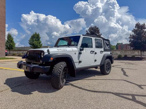 White 2017 Jeep Wrangler Unlimited Willys Wheeler
