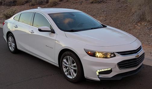White 2017 Chevrolet Malibu 1LT