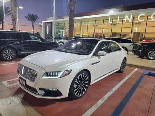 2018 Lincoln Continental Black Label
