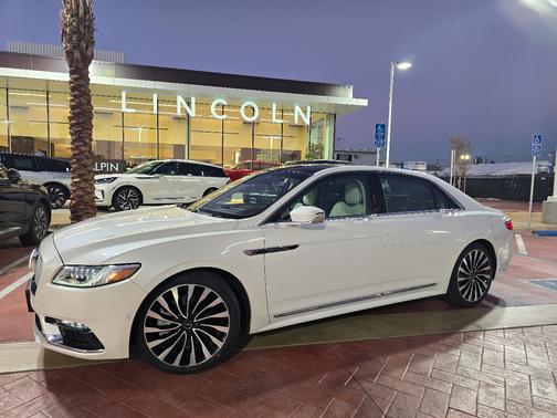 2018 Lincoln Continental Black Label