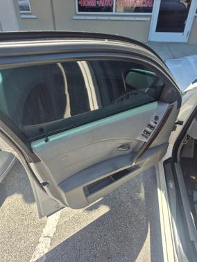 White 2007 BMW 550 i