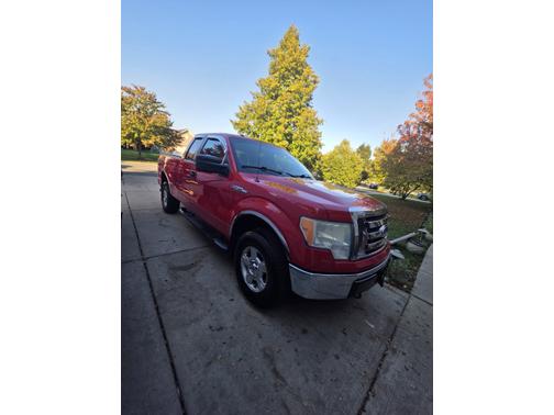 Red 2010 Ford F-150 XLT SuperCab