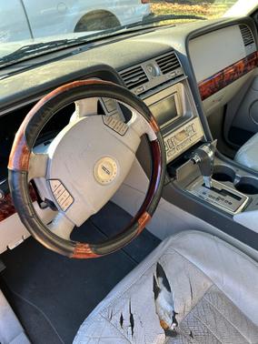 2005 Lincoln Navigator Luxury