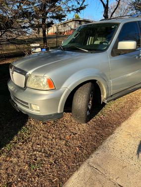 2005 Lincoln Navigator Luxury