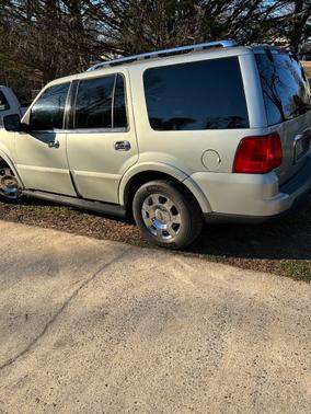 2005 Lincoln Navigator Luxury