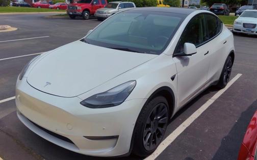 White 2023 Tesla Model Y Long Range