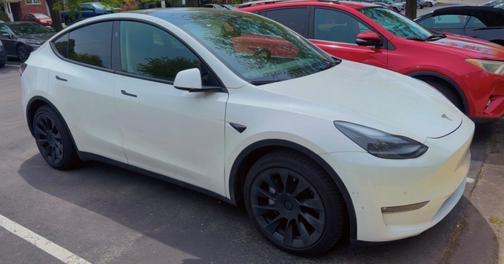 White 2023 Tesla Model Y Long Range