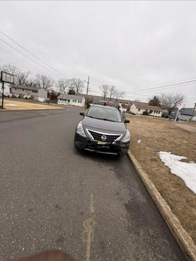 Gray 2015 Nissan Versa 1.6 S+