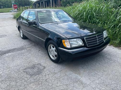 Black 1999 Mercedes-Benz S-Class S320