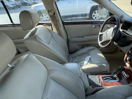 Silver 2007 Cadillac DTS Luxury