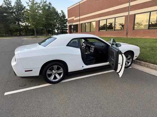 2010 Dodge Challenger SE