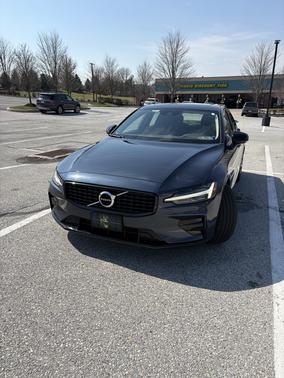 Blue 2022 Volvo S60 B5 Momentum