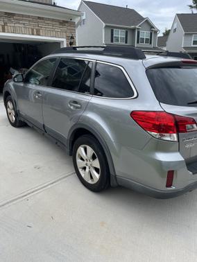 2011 Subaru Outback 3.6 R Limited