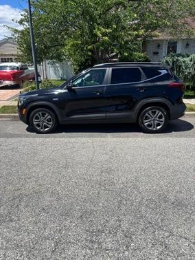 Black 2022 Kia Seltos S