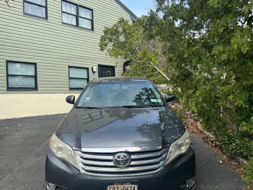 Gray 2011 Toyota Avalon Base