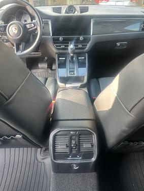 2023 Porsche Macan Macan S