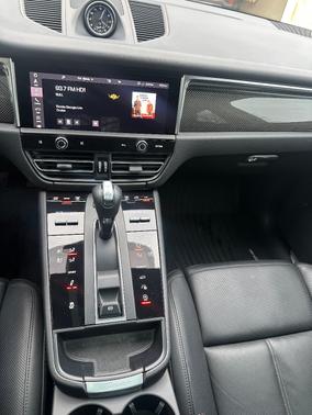 2023 Porsche Macan Macan S