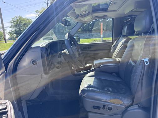 2004 GMC Yukon XL Denali