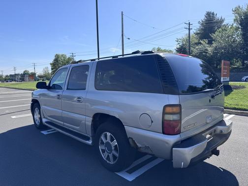 2004 GMC Yukon XL Denali
