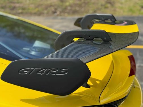 2024 Porsche 718 Cayman GT4 RS